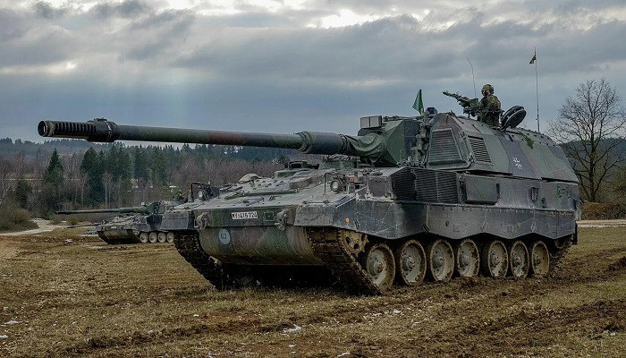Берлин продаст Украине 100 самоходных гаубиц Panzerhaubitze 2000