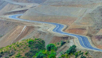 Азербайджан завершил строительство дороги в обход Бердзора