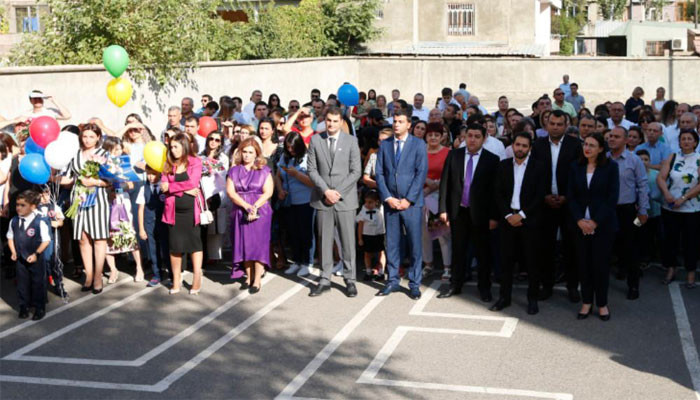 Երևանում համայնքային կրթօջախներն իրենց դռները բացեցին շուրջ 12000 առաջին դասարանցիների առջև