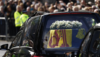 Elizabeth II’s final journey begins as funeral cortège leaves Balmoral for Edinburgh