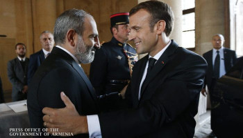 Париж призвал Баку и Ереван к возобновлению переговоров