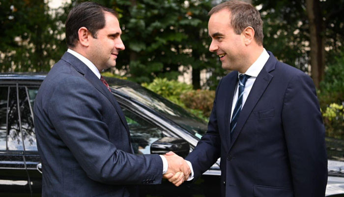 Փարիզում հանդիպել են Հայաստանի և Ֆրանսիայի պաշտպանության նախարարները