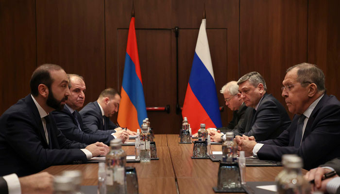The meeting of Ararat Mirzoyan and Sergey Lavrov commenced in Astana
