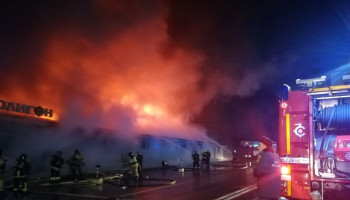 Baza опубликовала кадры начала пожара в костромском клубе