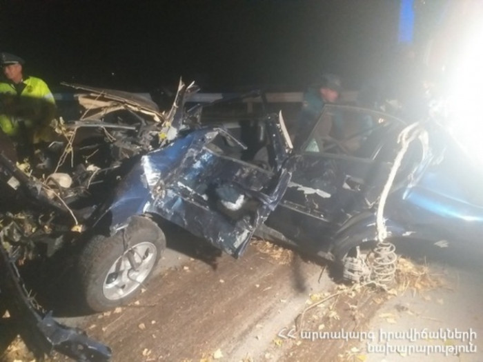 ДТП на трассе Ереван-Севан: водитель и пассажир погибли на месте