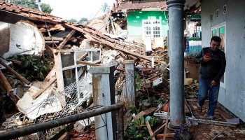 Число жертв землетрясения в Индонезии возросло до 252 человек