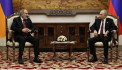 Путин и Пашинян обсудили урегулирование в Карабахе