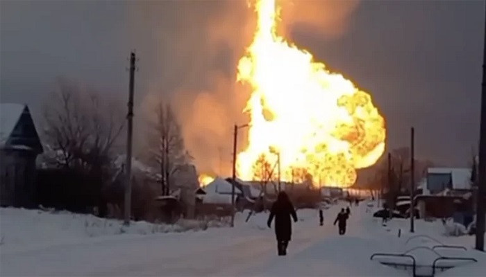 На крупнейшем российском газопроводе произошел взрыв: погибли трое
