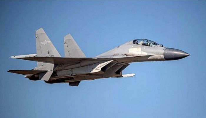 Китай направил в Тайвань рекордное количество военных самолетов