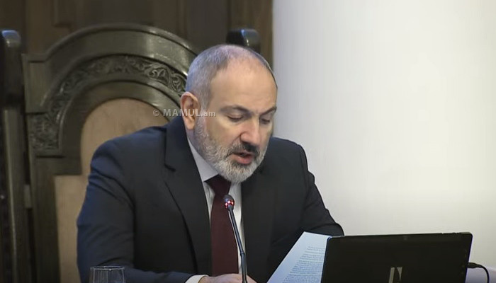 Никол Пашинян: России следует поднять вопрос об отправке в Карабах многонационального миротворческого контингента