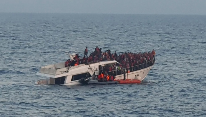 В южном Ливане спасли 232 нелегальных мигранта после затопления судна