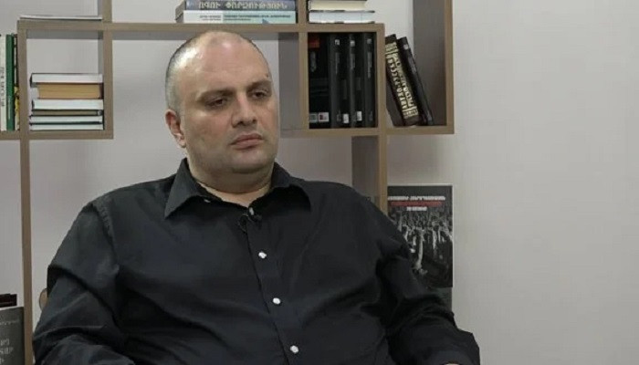 «Էս հայտարարությամբ ադրբեջանական կողմն առնվազն դուռ է բացում հերթական սրացման համար». Մհեր Հակոբյան