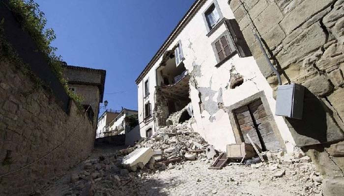 Число пострадавших от землетрясения в Иране увеличилось до 973