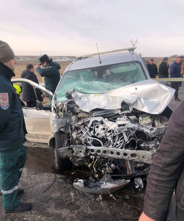 Երևան-Գյումրի ճանապարհին տեղի ունեցած վթարի հետևանքով կա զոհ, 4 վիրավոր