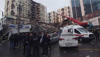 Новое землетрясение магнитудой 7,8 зафиксировали в центральной части Турции