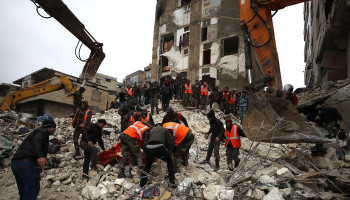 Deprem Suriye'de de büyük yıkıma yol açtı: En az 1444 kişi kişi hayatını kaybetti
