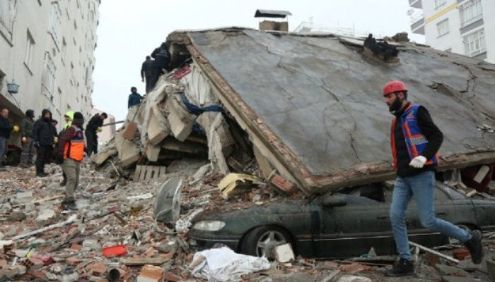 Fitch: Türkiye ve Suriye'de depremlerin yarattığı hasar 4 milyar doları bulabilir
