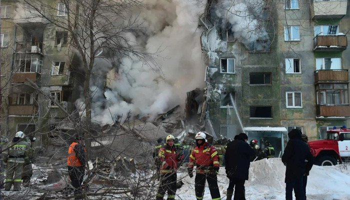 Число погибших после обрушения дома в Новосибирске возросло до пяти человек