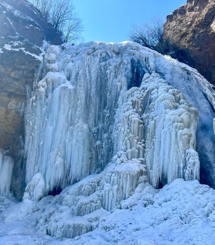 Հայաստանի ամենաբարձր ու ջրառատ ջրվեժը՝ Թռչկանը, ձմռանն ամբողջովին սառչում է