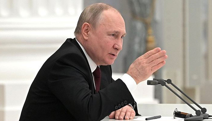 Putin calls a Security Council emergency meeting