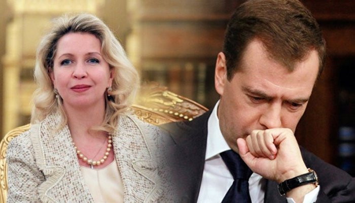 Зеленский ввел санкции против жены и сына Медведева