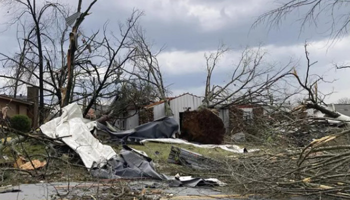 Число жертв от серии торнадо в США возросло до 32 человек