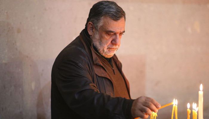 ,,Today's situation is very clear: either we fight, which implies very difficult decisions, or we submit, which means that we lose our national dignity,,: Ruben Vardanyan