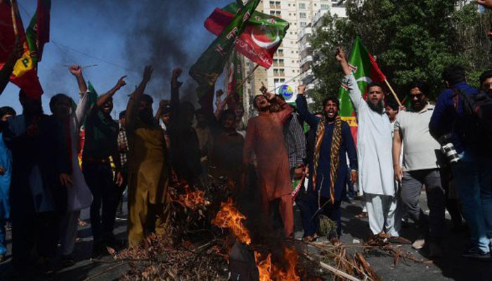 В столицу Пакистана введены армейские части из-за беспорядков