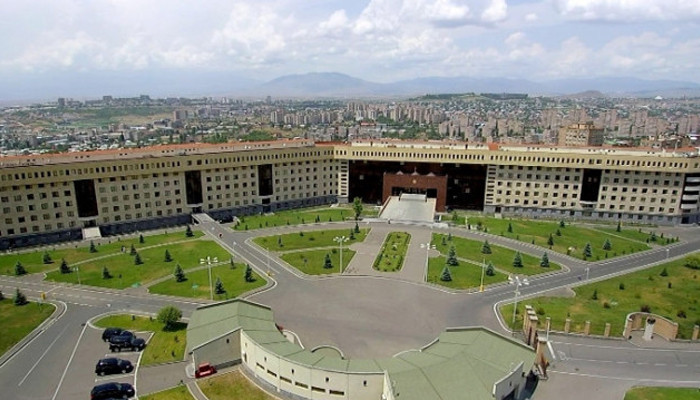 ВС Азербайджана открыли огонь из крупнокалиберного стрелкового оружия по армянским позициям