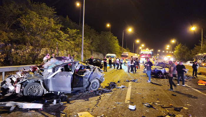 Adana'da zincirleme trafik kazası: 7 kişi hayatını kaybetti, 7 yaralı