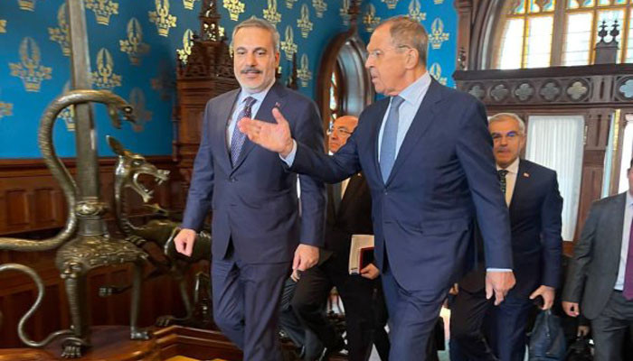 Министры иностранных дел России и Турции начали переговоры в Москве