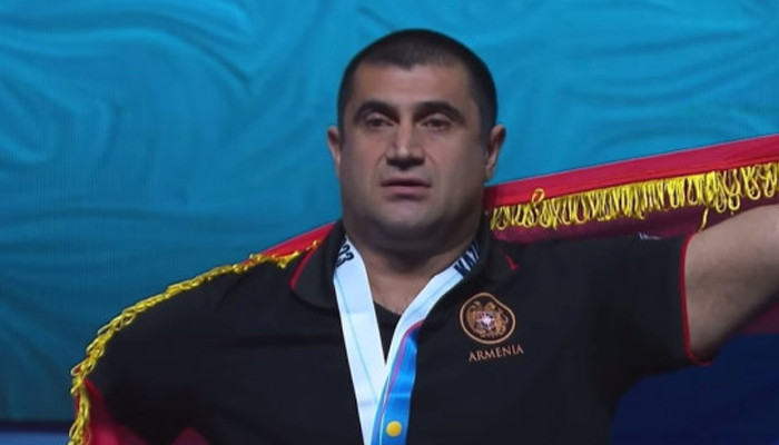 Sargis Stepanyan engelliler Bilek Güreşinde dünya şampiyonu oldu