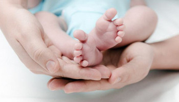 Վանաձորում արցախցի առաջին փոքրիկն է ծնվել, ում ընտանիքն սպասել է 19 տարի
