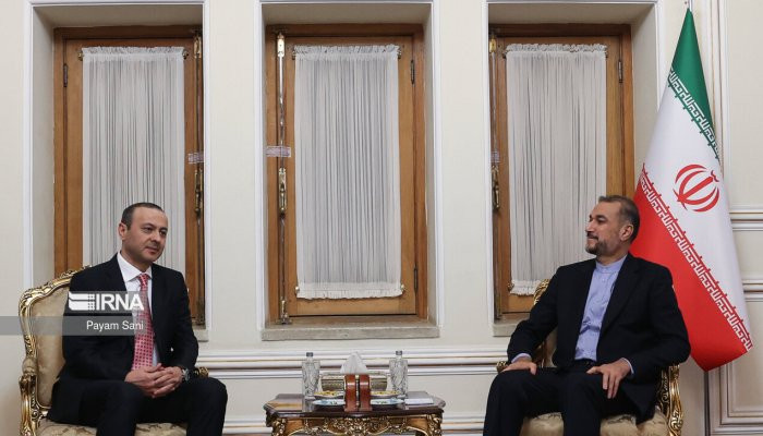 Глава МИД Ирана и высокопоставленный сотрудник CБ Армении обсудили связи на Кавказе1
