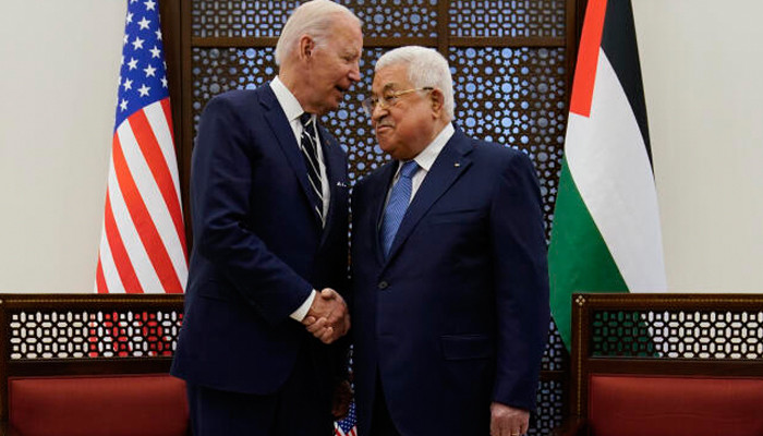 Президент Палестины отказался говорить с Байденом