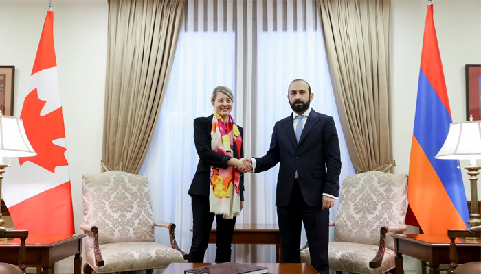 Mélanie Joly arrived at the Foreign Ministry of Armenia