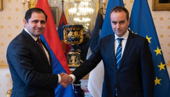 Fransa Savunma Bakanı: Fransa, Ermenistan’ı ve Ermenileri destekliyor