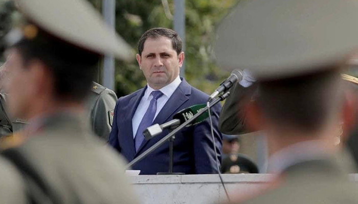 Министр обороны Армении отправился в Китай