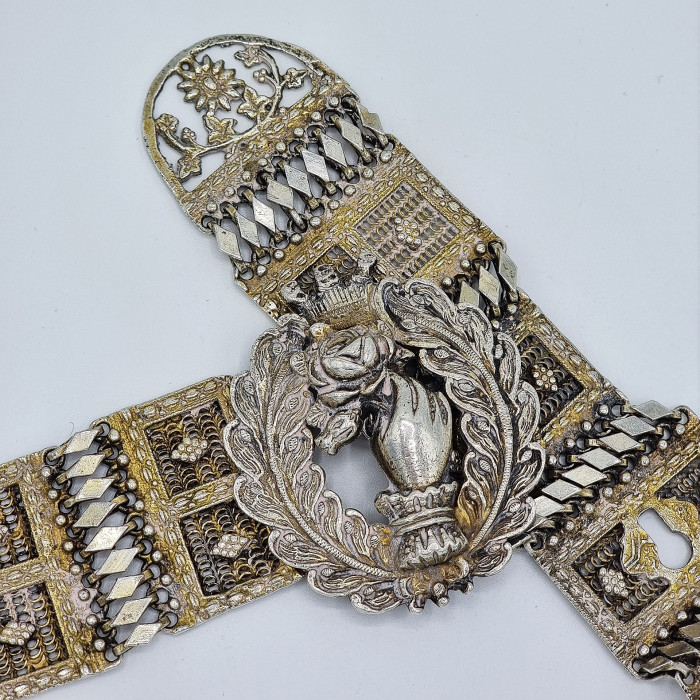 19-րդ դարի վերջով թվագրվող արծաթե ոսկեզօծ գոտի, Սեբաստիա