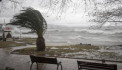 Yurt genelindeki sel ve fırtınada 2 kişi hayatını kaybetti 10 kişi yaralandı