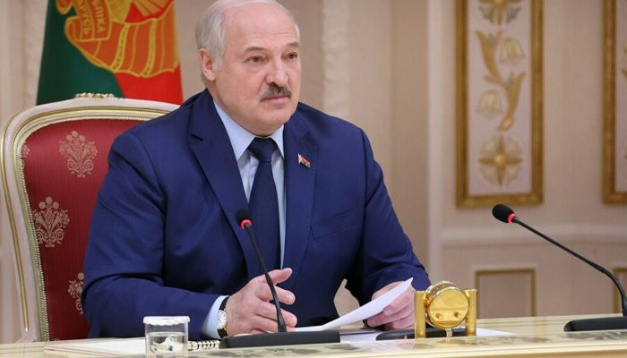 Лукашенко призвал не повторить в Белоруссии ошибок Горбачева