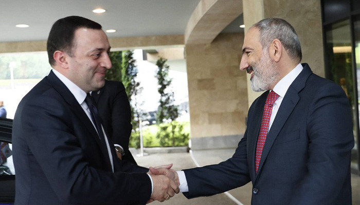 Премьер Армении посетит Грузию