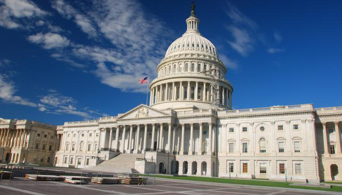 В сенате конгресса США поддержали в ходе процедурного голосования законопроект о помощи Украине и Израилю