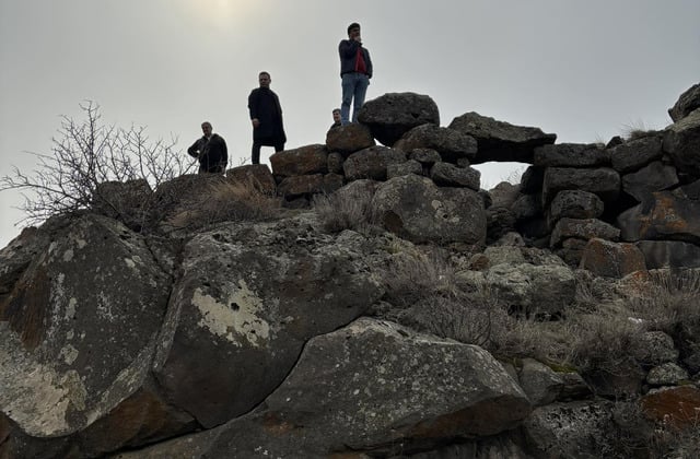 Քասախի կիրճում հողային աշխատանքների ժամանակ հայտնաբերել է միջնադարյան ժայռափոր դամբարան