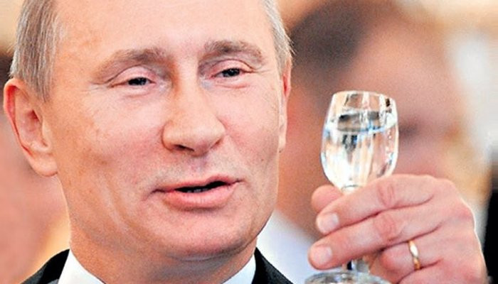 Путин: в России стали меньше пить