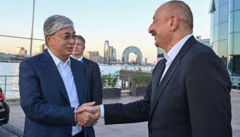 Алиев и Токаев начали переговоры в Баку