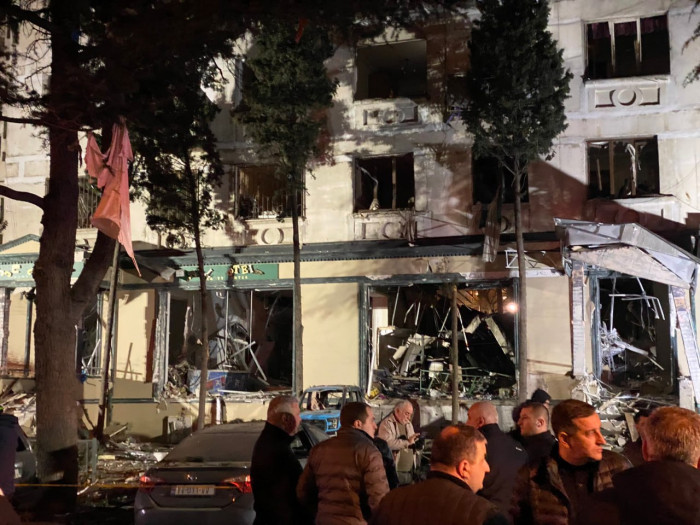 Сильный взрыв в Тбилиси. 93 семьи эвакуированы