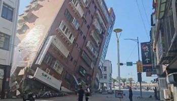 Четыре человека погибли и 97 пострадали в результате землетрясения в Тайване