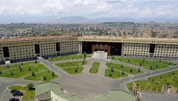 Подразделения ВС Азербайджана открыли огонь по армянским позициям