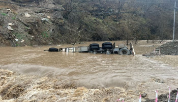 Քարվաճառում ադրբեջանական բեռնատարն ընկել է գետը․ կան զոհեր